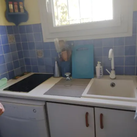 Apartment Climatisee Bord De L'eau - 4/5 Pers - Proche Avec Parking Prive - Fr-1-796-30 Gruissan