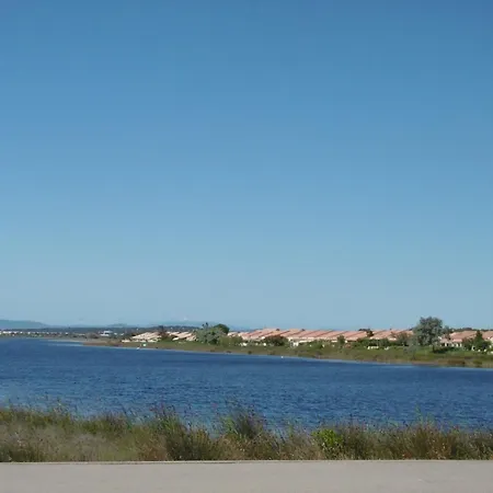 Апартаменты Climatisee Bord De L'eau - 4/5 Pers - Proche Avec Parking Prive - Fr-1-796-30 *
